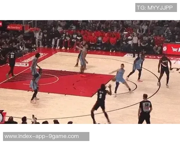 克林根三分球状态回暖近11场命中率飙升前22场表现惨淡 克林根三分球状态回暖近11场命中率飙升前22场表现惨淡